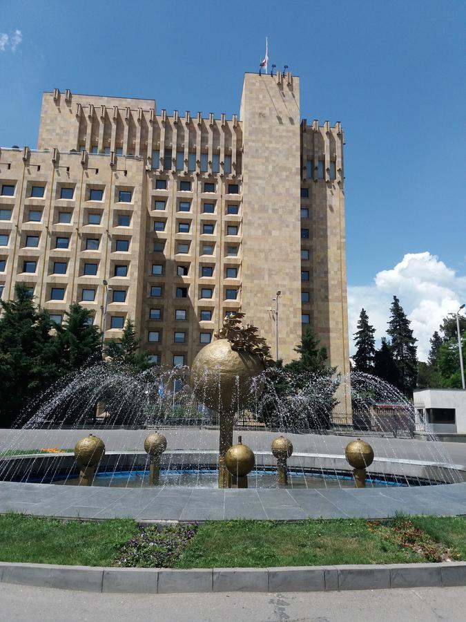 Madona'S Apartment Tbilisi Exterior photo